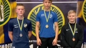 Leon Hals (längst till vänster) vann en silvermedalj i Mälarcupen i Västerås.