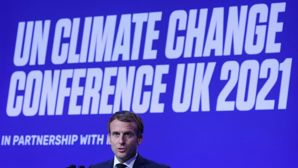 Frankrikes president Emmanuel Macron talar på invigningen av COP26, FN:s klimattoppmöte i Glasgow.