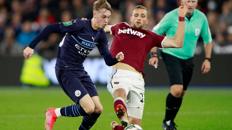 West Ham (i mörkrött) slog ut Manchester City i ligacupen.