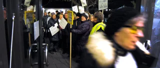 Hundratals protesterade vid Kompassen