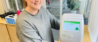 Ny robot hjälper Eskilstunabor med hemtjänst att ta sin medicin: "Skapar ökad trygghet"
