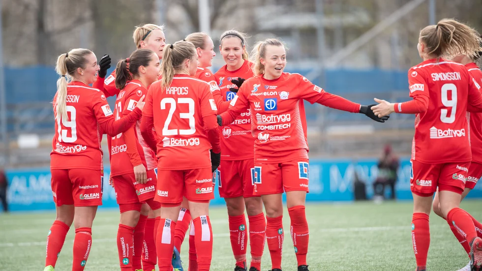Cornelia Kapocs, nummer 23, gjorde två av målen när Linköping hemmabesegrade Piteå med 4–3. Arkivbild.