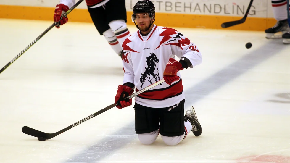 Kevin Elgestål avgjorde för Vita Hästen mot Almtuna i träningsmatchen i Uppsala.