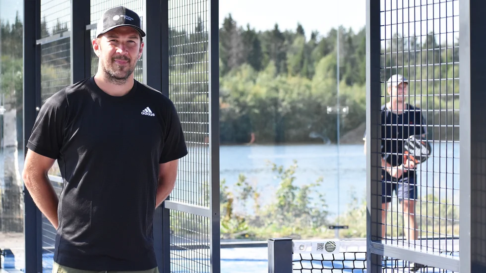 Jimmie Ericsson, driftansvarig och delägare för Skellefteå Padel, ser farm emot det nya samarbetet och en anläggning i Sollefteå.