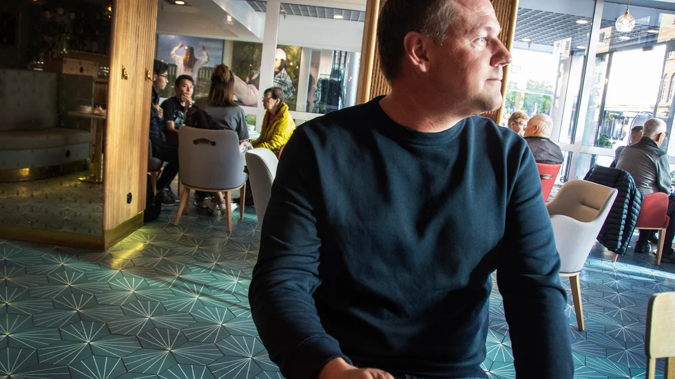 Skottlossning mitt i familjens julfirande i Luleå. Kommunalbasen Tobias Baudin minns med fasa julen 2019, när ett skottdrama utspelade sig nära moderns hem på Bergnäset. "Vi måste få bort få bort vapnen och brottslingarna från gatorna", säger Tobias Baudin.   