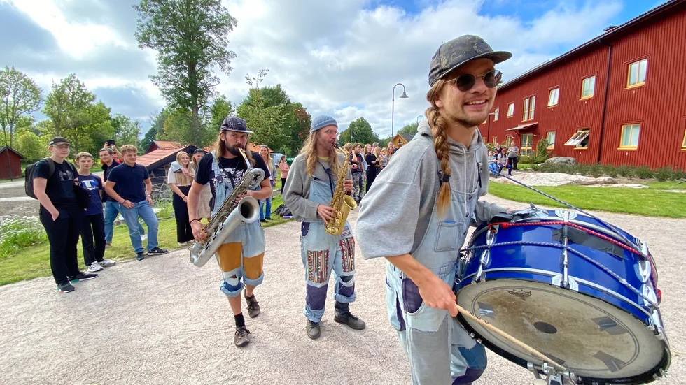 Bicyclebeat Sweden underhöll när Vattenfallgymnasiet invigde sina nybyggda elevbostäder.