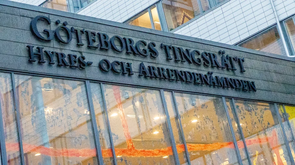 En 17-årig pojke åtalas vid Göteborgs tingsrätt misstänkt för ett mord för ett och ett halvt år sedan i Biskopsgården i Göteborg. Arkivbild.