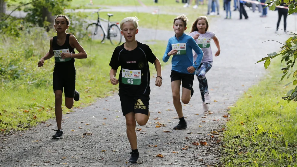 328 ungdomar fullföljde den andra deltävlingen i VO-Joggen.