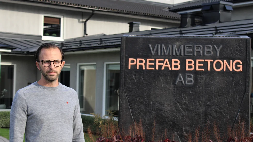 Prefab Betongs vd Simon Wideén berättar att de andra företag han pratat med inom branschen har mindre att göra den kommande tiden till följd av omvärldsläget, höga elpriser och materialkostnader.