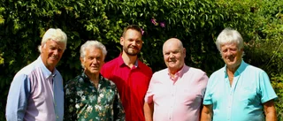 Då återvänder bandet till Motala