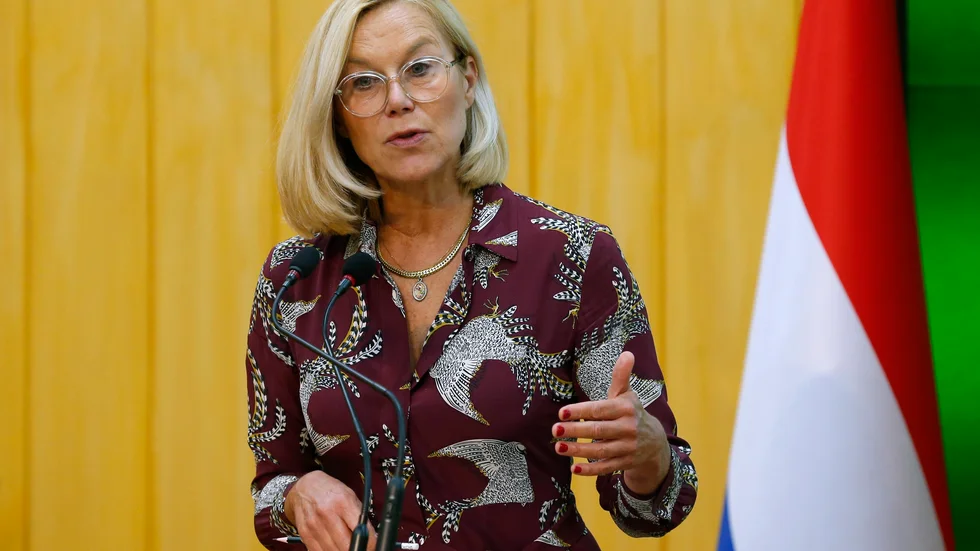 Nederländernas utrikesminister Sigrid Kaag tvingades avgå på torsdagen. En majoritet i parlamentet anser att hon misskötte evakueringen från Afghanistan förra månaden. Arkivbild.
