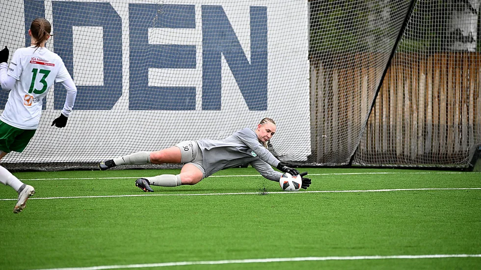 "Det är alltid skönt att hålla nollan", säger Louise Högrell efter den tredje raka nollan.