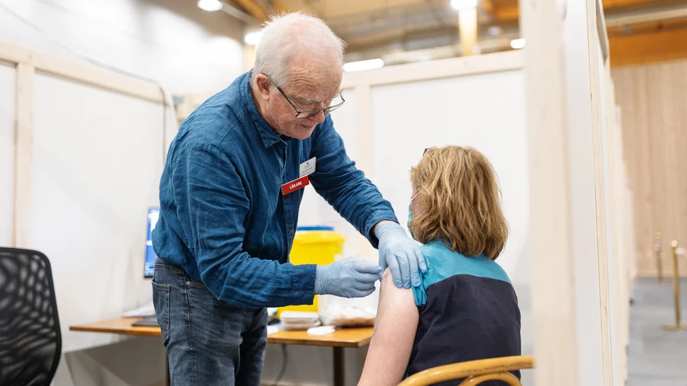 Nu kan personer över 65 boka tid för vaccination. 