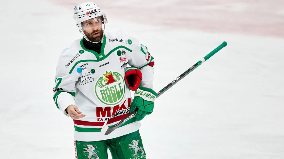 Taylor Matson fortsätter spela hockey i Sverige, men från hösten i HV71.