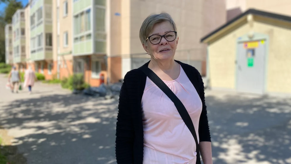 Efter vad som hände Sinikka Perttunen i höstas råder hon alla hon möter att vaccinera sig mot covid-19.
