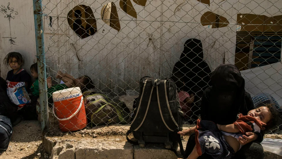 Kvinnor och barn till IS-jihadister i lägret al-Hol i Syrien. Arkivbild.