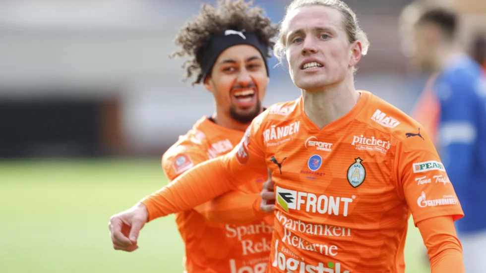 Viktor Götesson jublade högt efter sitt första av totalt två mål under lördagen.