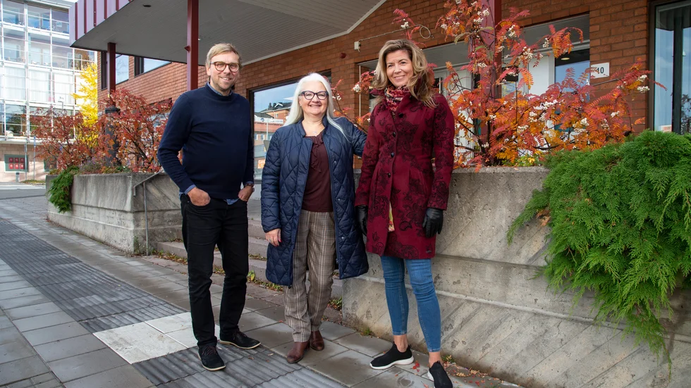 Nicklas Larsson, Helén Eriksson och Stina Johansson på Piteå kommun har under flera år fört samtal med internationella aktörer som vill etablera sig i Piteå. "Vi ser Piteås nisch i batterirelaterade underleverantörer", säger Stina Johansson.