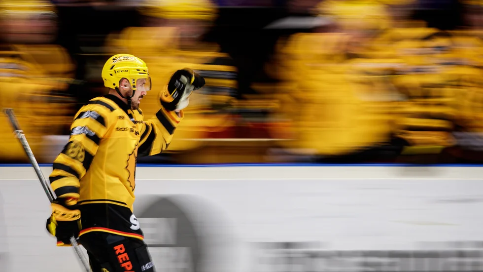 Jayce Hawryluk gjorde sitt första SHL-mål i bortaförlusten mot Brynäs.