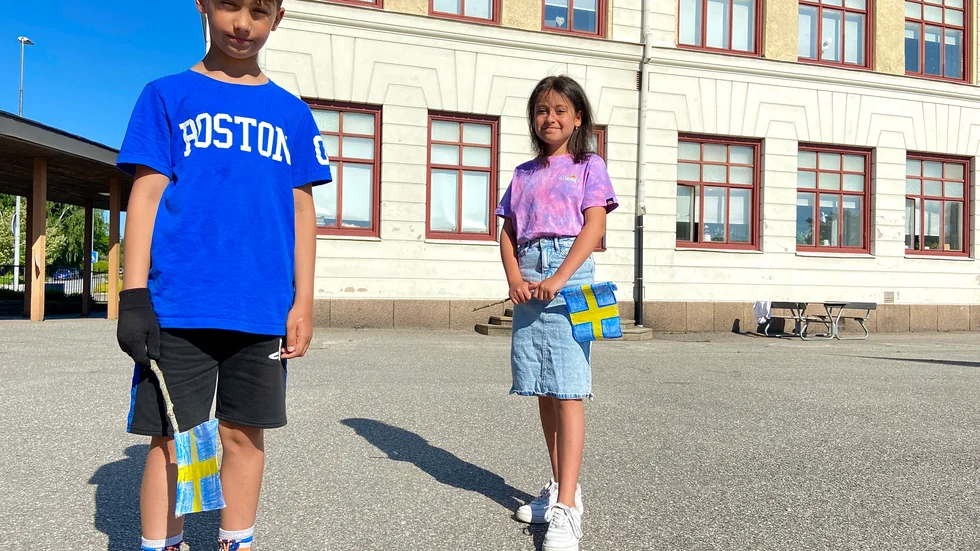 Två av de elever som ska börja i den nya Oxelöskolan till hösten är Adam Usman och Melina Sepulveda. Men först en sista skolavslutning på D-skolan.