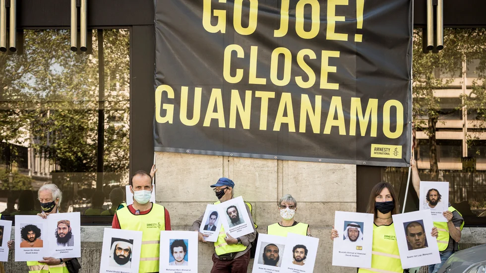 En belgisk demonstration i juni 2021 för nedstängningen av Guantánamolägret på Kuba. Arkivbild.
