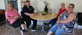 Tufft att jobba inom hemtjänsten i hettan • "Det blir svettigt" • Lättare med lättade restriktioner