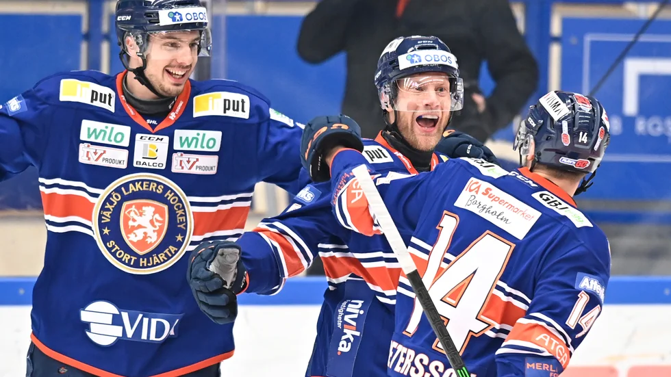 Växjö jublar över ett av sina mål, mot Örebro, som tog laget till SM-final.
