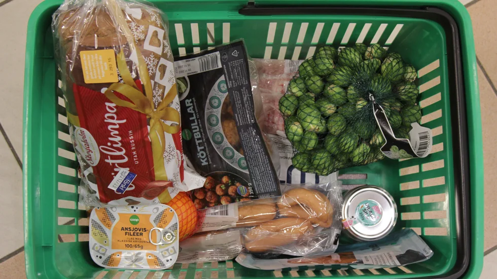 UNT:s julkorg innehåller bland annat vörtbröd, brysselkål och prinskorv.