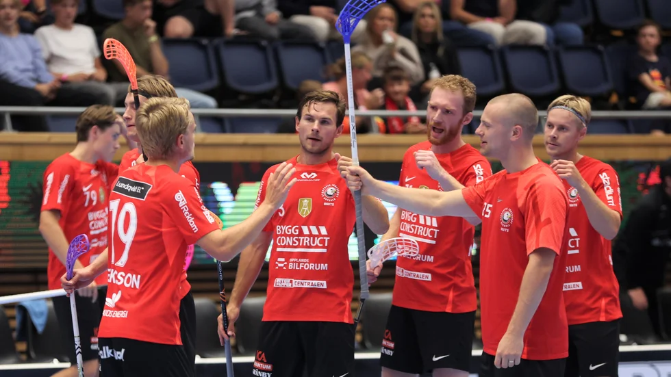 Storvretas spelare kommer att få bekänna färg i vinter då det kan komma att handla om så mycket som mellan 50 och 60 matcher som ska avverkas.