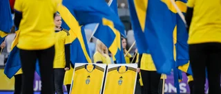 Terroroffren hedrades med tyst minut