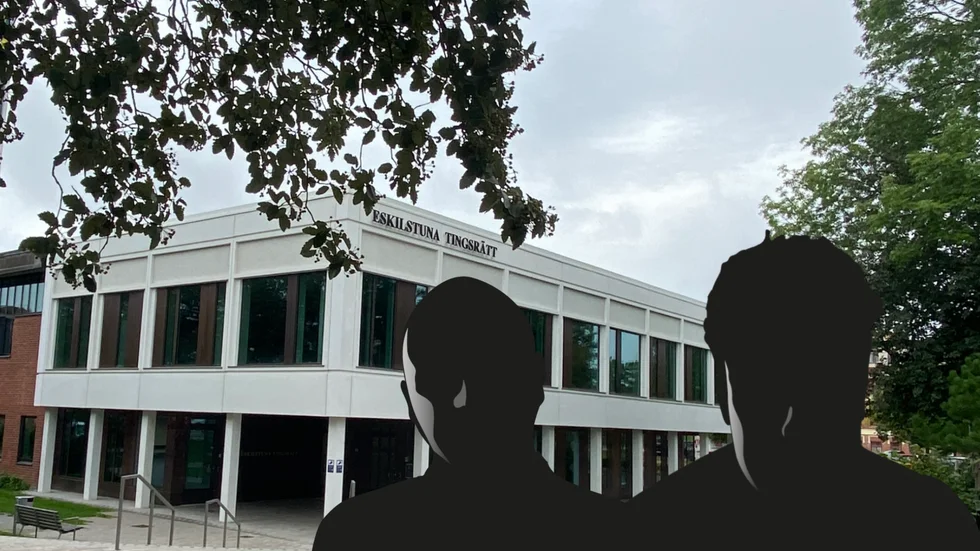 Två män åtalas för försök till utpressning vid Eskilstuna tingsrätt.