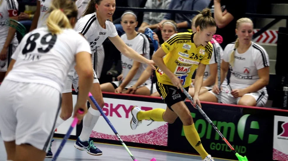 HEMMASPELARE. Jennifer Hellgren i 9–3-segern mot Linköping 16:e oktober. Endres främsta hemmainsats menar tränaren.