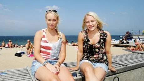 Amanda Eriksson och Linda Emilsson från Kalmar har inte åkt hit på grund av Stockholmsveckan.