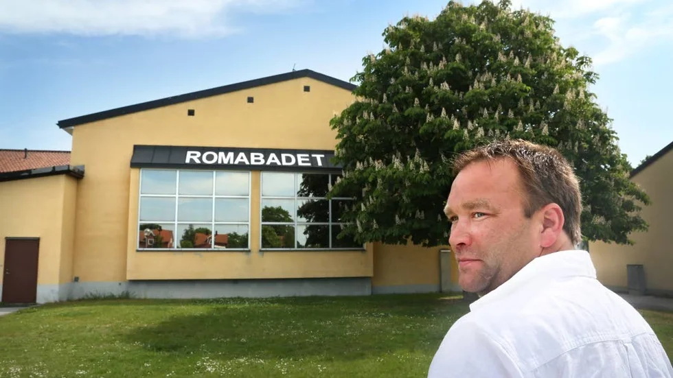 Nytt liv. Romabadet kan få nytt liv om en privat aktör köper fastigheten. Och intresse finns. Daniel Hallgren har varit i kontakt med regionen om att köpa Romabadet.
