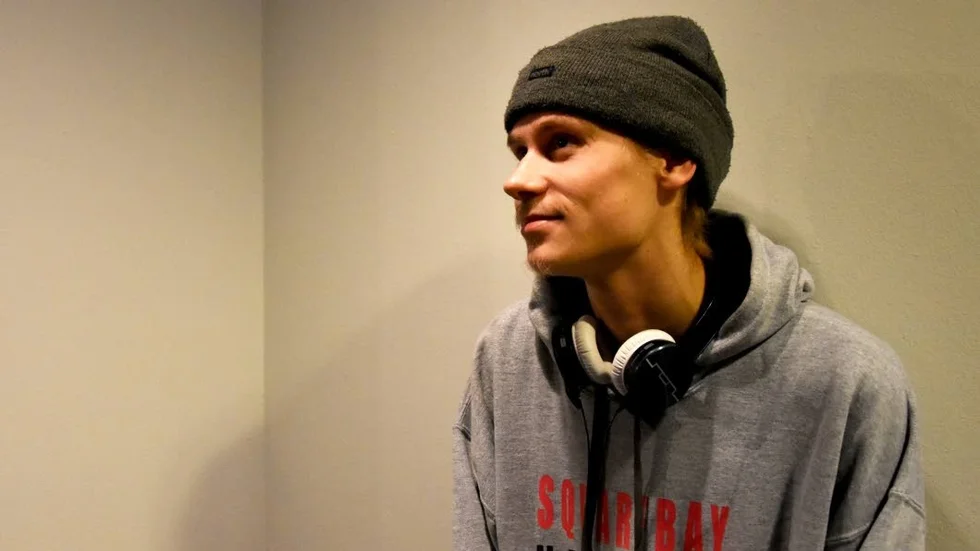Christoffer "Humme" Andersson Sundgren är aktuell med sin debut-EP "Nollniotjugo".
