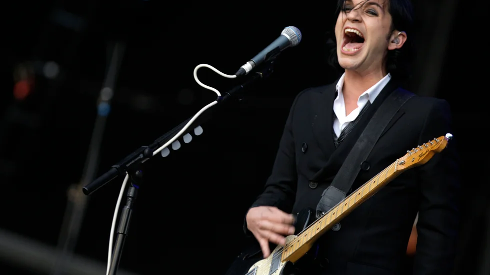 Brian Molko stäms av italienska premiärministern. Arkivbild.