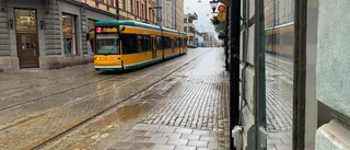 Arbetet drar ut på tiden – spårvagnarna tvingas ta annan väg