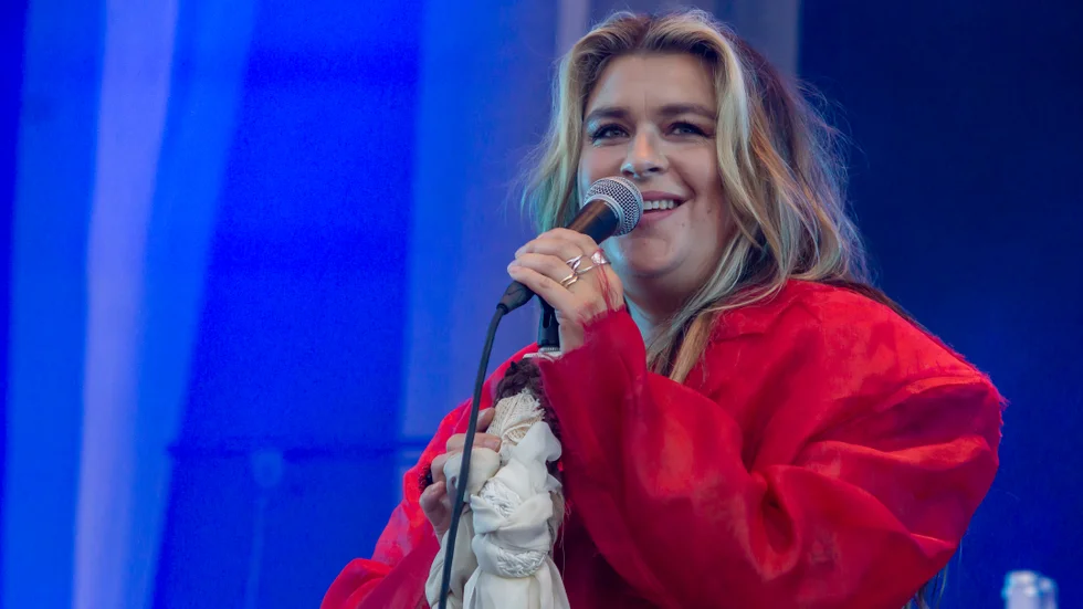Linnea Henriksson drog med sig känslosamma vindar till östra Sörmland i fjol. 