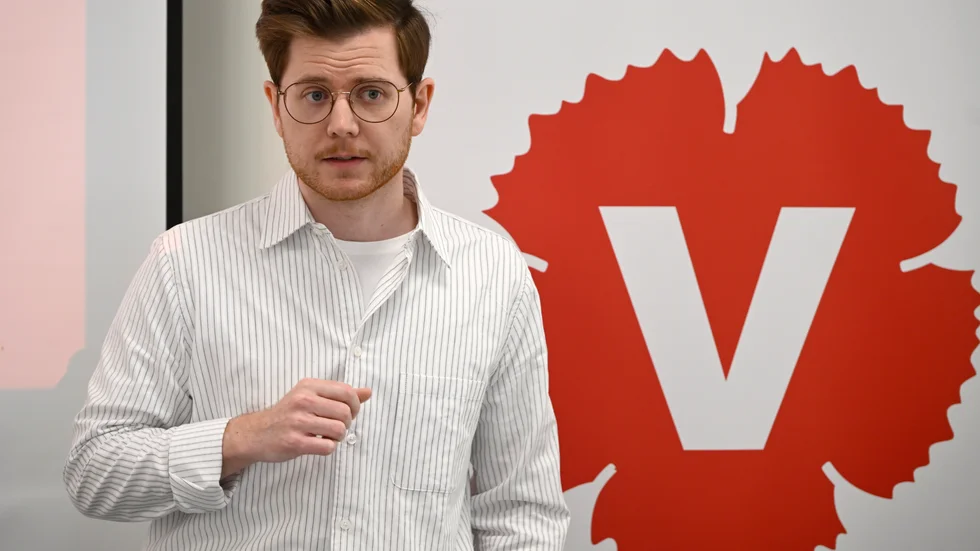 Jens Börjesson, sammankallande för Vänsterpartiets programkommission, presenterar partiets förslag till nytt partiprogram inför kongressen i maj 2024.