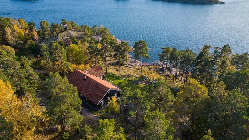 Huset ligger vid "vägs ände", enligt annonsen.