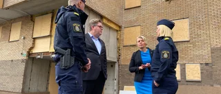 Justitieministern lade fram budget i våldsdrabbad stad