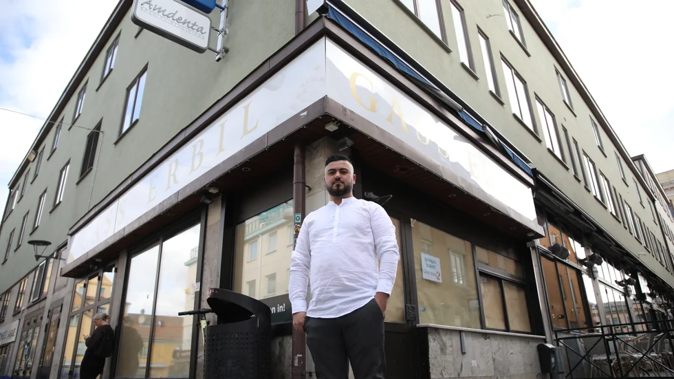 Aram Omar driver sedan drygt tre år tillbaka Gass Erbil på Nordengatan i Vasastan i Linköping. Inom några veckor öppnar han en till restaurang med samma namn på Ågatan, mitt i stan.