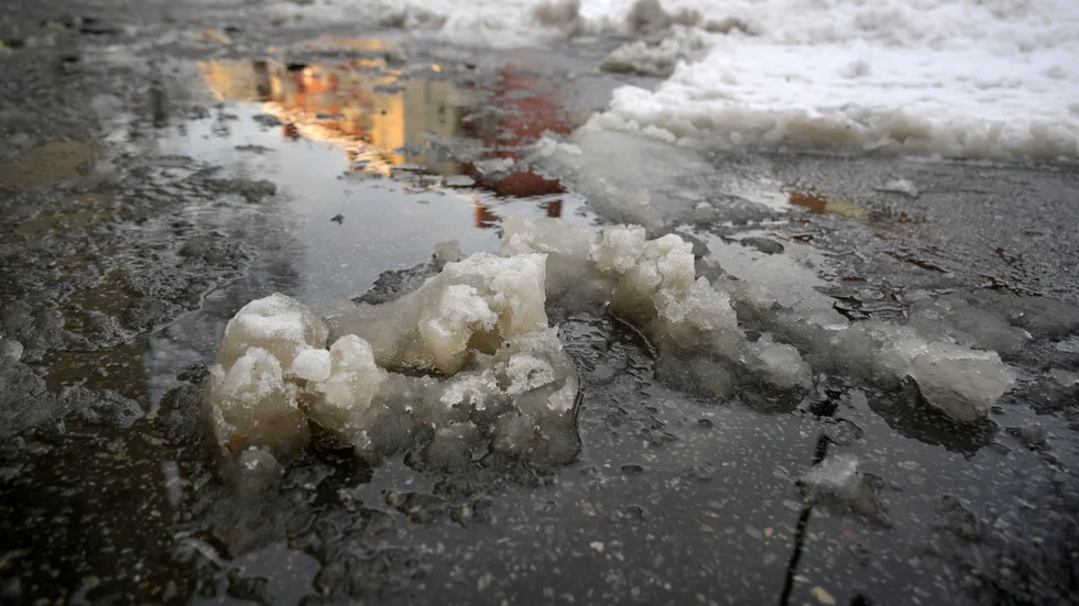 På juldagen ökade temperaturen och det var plusgrader på flera håll i Norrbotten. Men lagom till nyårsafton väntas det vända igen och bli kallare. (Arkivbild).