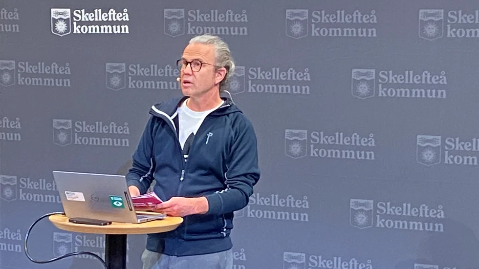 Kommunalrådet Joakim Wallström (V), berättade om satsningar när det gäller idrott och fritid. 