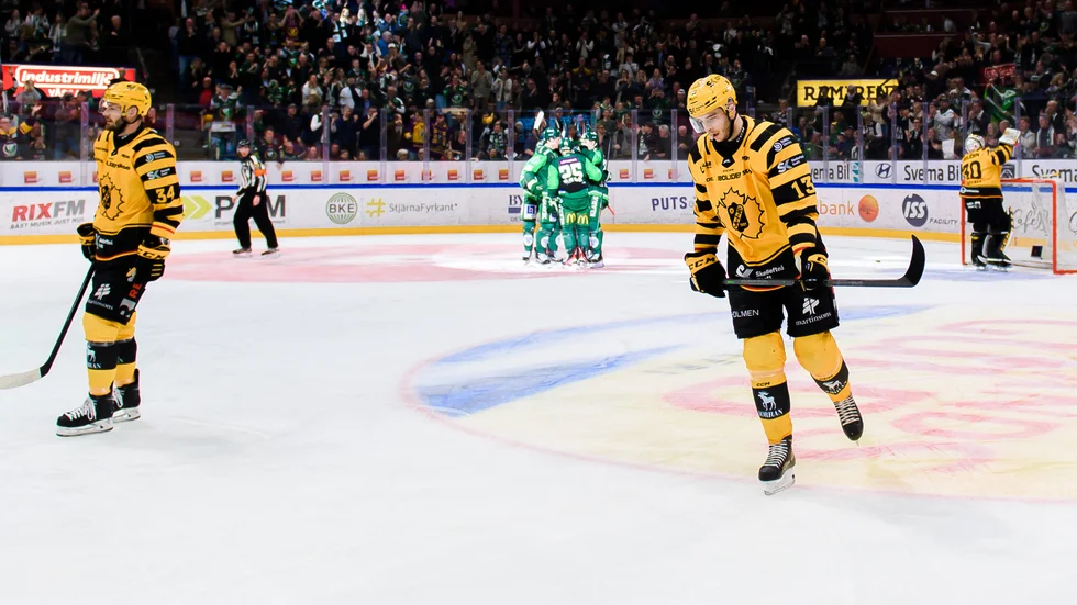 Tom Kühnhackl, till vänster, och Stefan Loibl får ny sportchef, då förre AIK-backen Jan-Axel Alavaara har fått sparken. Klubben byter också tränare och assisterande tränare.