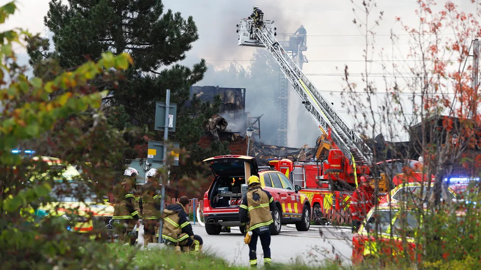 Under måndagen brann stora moskén i Årby. Det tog inte lång tid innan kommentarer och spekulationer kring vad som skett trillade in på sociala medier.
