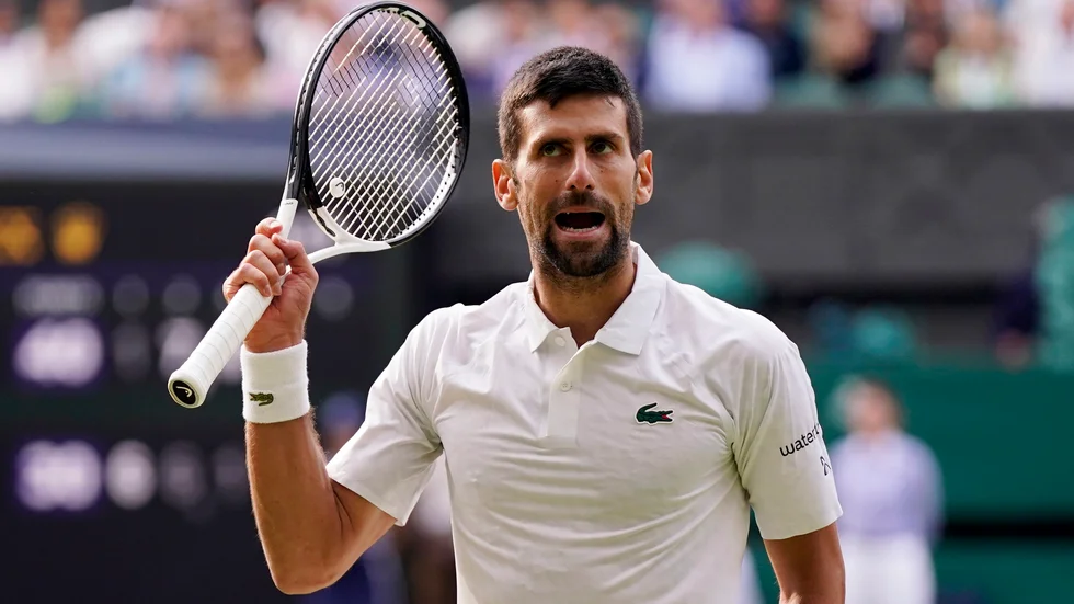 Novak Djokovic blev irriterad flera gånger under Wimbledonfinalen.