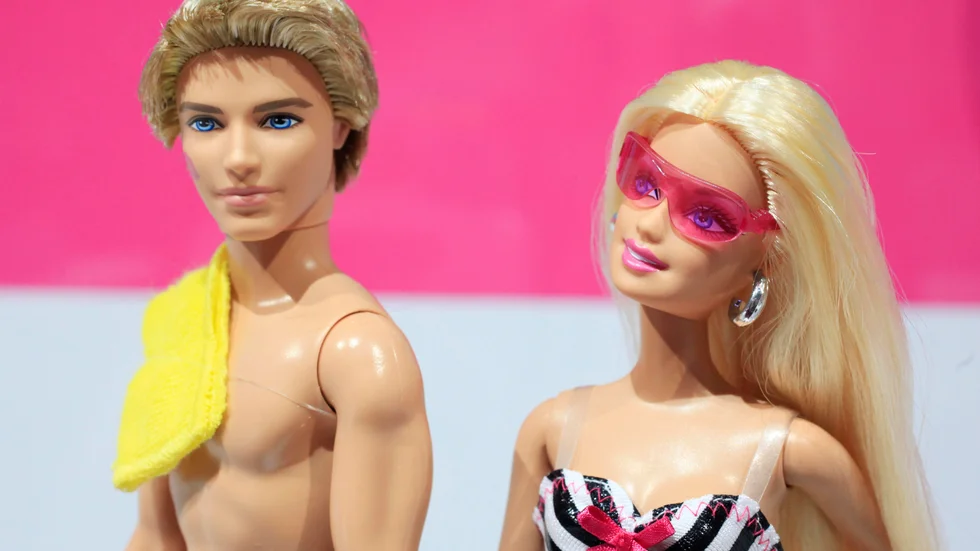 Ken och Barbie får Folkbladets krönikör att låta tankarna vandra och minnena från barndomen ta över.