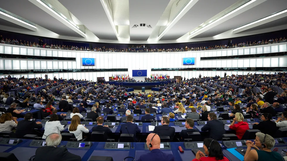 ”Centerpartiet är otroligt aktivt i EU-arbetet med att både skydda och stärka kvinnors rättigheter. För är det något vi inser 2024 så är det att kampen för kvinnors rättigheter aldrig får tas för given.”