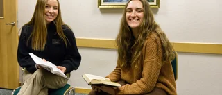 Gretchen och Alexis, 19, på uppdrag i Luleå – vill sprida sin tro